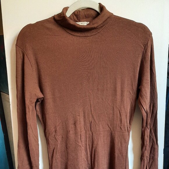 Simply Merino turtleneck size xlarge in nutmeg - Picture 2 of 12